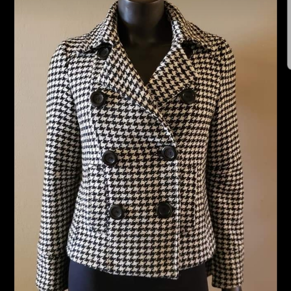 Women's houndstooth coat